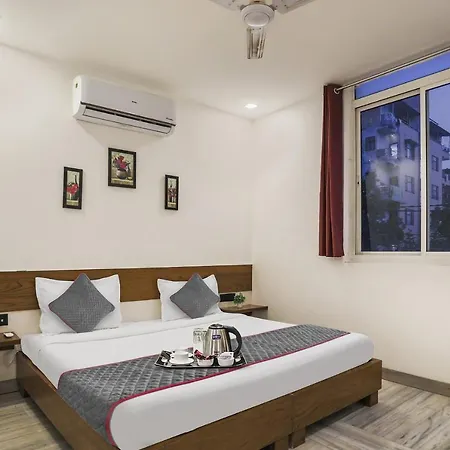 Hotel Townhouse 1142 Skyline 18 Near Palam Metro Station